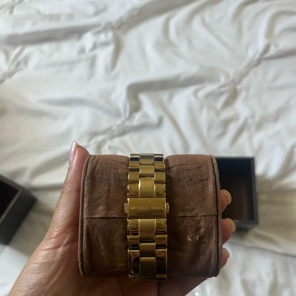 Michael Kors Watch - Picture 5 of 8